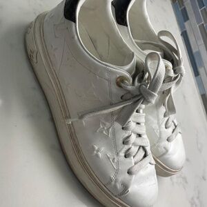 Louis Vuitton time out white sneakers